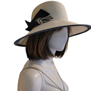 John Callanan sun hat in white and blue- OS.        A